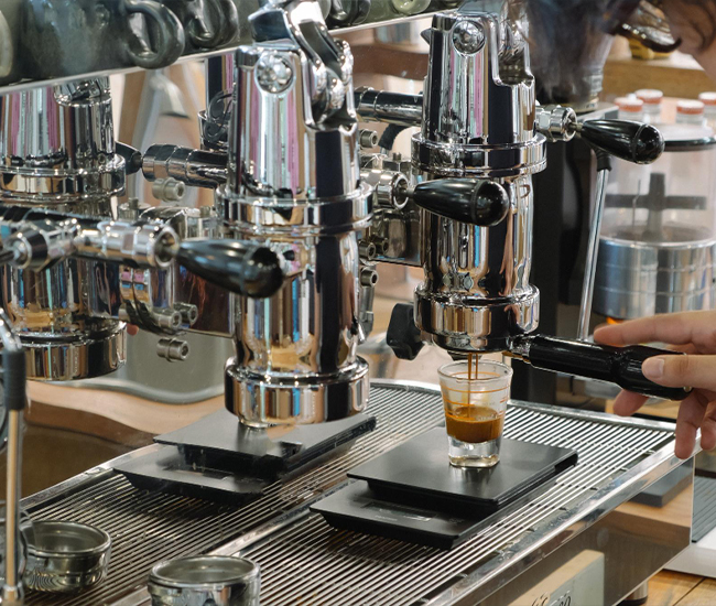 Kahve Makinaları ve Barista Ekipmanları